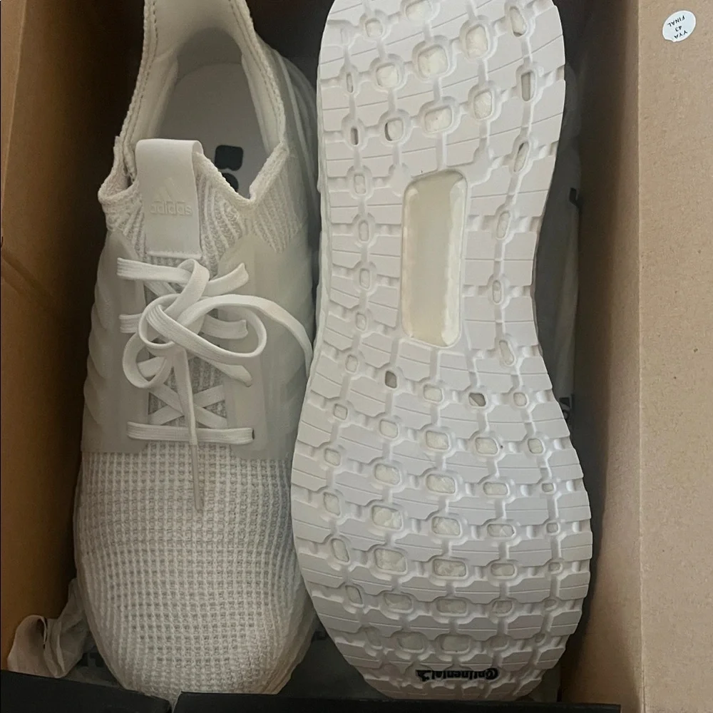 NEW! Never worn, stock x paid over 300 Adidas UltraBOOST 19 5408 white